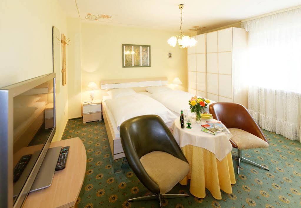Hotel Garni Regina Goessweinstein Exterior photo